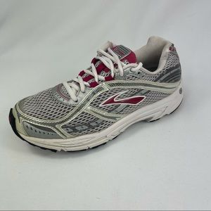 Brooks Womens Shoes Gray Red Low Top Athletic 8M